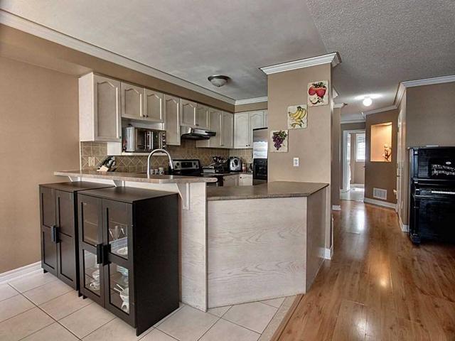 90 Hanton Cres, House semidetached with 3 bedrooms, 4 bathrooms and 2 parking in Caledon ON | Image 18