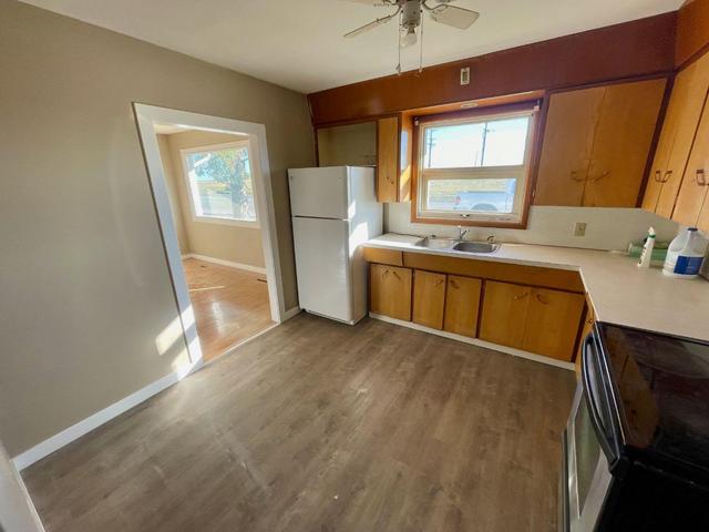 4316 13 Street N, House detached with 2 bedrooms, 1 bathrooms and 2 parking in Lethbridge AB | Image 7