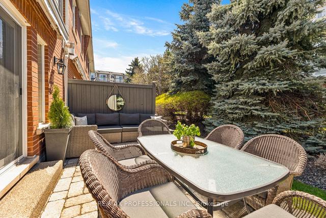 33 - 116 St Lawrence Dr, Townhouse with 4 bedrooms, 4 bathrooms and 4 parking in Mississauga ON | Image 11