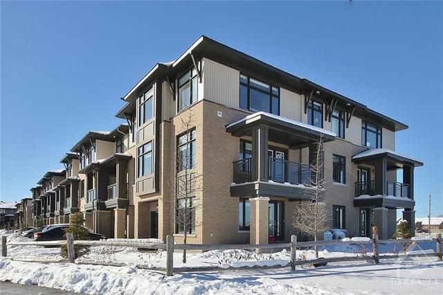 28 Stockholm Private, Townhouse with 3 bedrooms, 4 bathrooms and 2 parking in Ottawa ON | Image 2