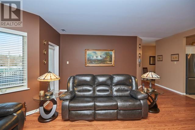 205 - 253 Pioneer Dr, Condo with 2 bedrooms, 2 bathrooms and null parking in Thunder Bay ON | Image 9