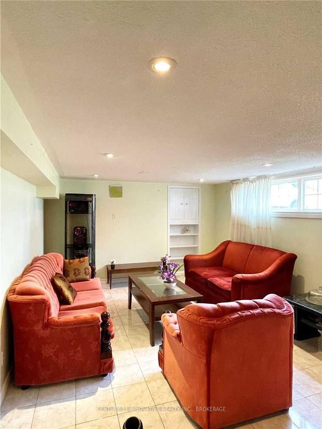 bsmt - 114 Perivale Cres, House detached with 2 bedrooms, 1 bathrooms and 2 parking in Toronto ON | Image 5