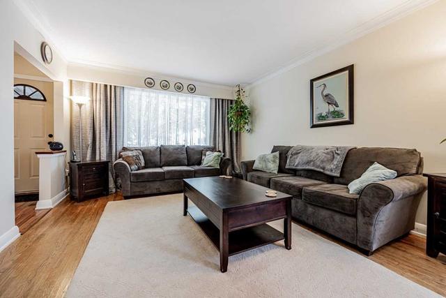 124 Phillip Ave, House detached with 2 bedrooms, 2 bathrooms and 3 parking in Toronto ON | Image 12