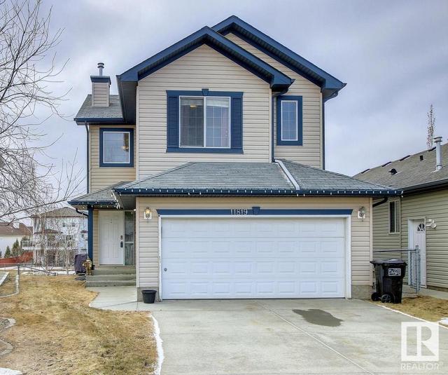 11819 173 Av Nw, House detached with 3 bedrooms, 3 bathrooms and null parking in Edmonton AB | Card Image
