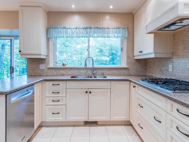 9 Plainsman Rd, House detached with 4 bedrooms, 3 bathrooms and 6 parking in Mississauga ON | Image 3