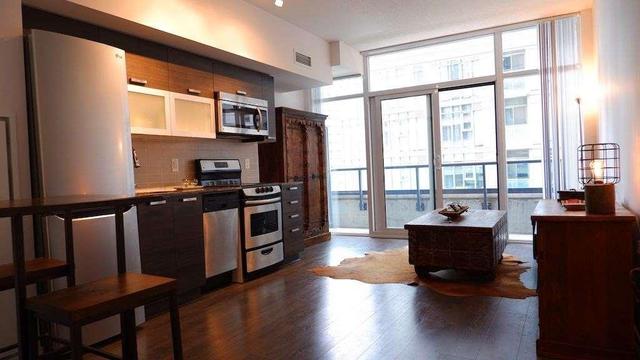 618W - 36 Lisgar St, Condo with 2 bedrooms, 1 bathrooms and null parking in Toronto ON | Image 7