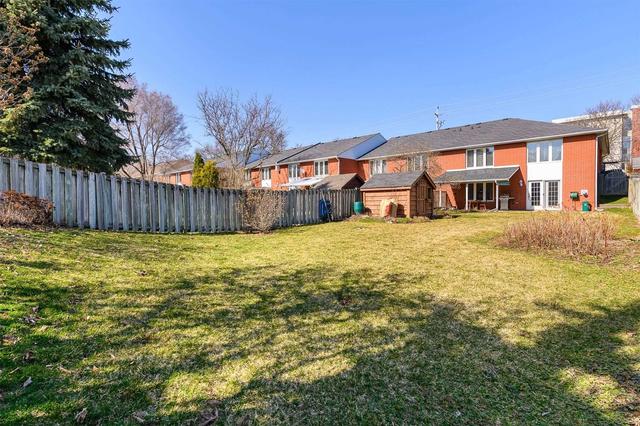 1028 Queenston Rd, House attached with 3 bedrooms, 2 bathrooms and 2 parking in Cambridge ON | Image 25