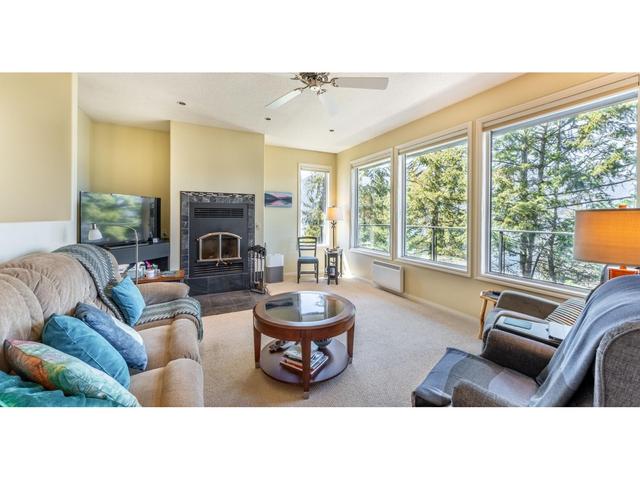 14533 Smith Road, House detached with 4 bedrooms, 3 bathrooms and null parking in Central Kootenay A BC | Image 11