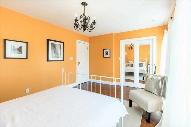 28 Fifth St, House detached with 3 bedrooms, 3 bathrooms and 1 parking in Toronto ON | Image 10