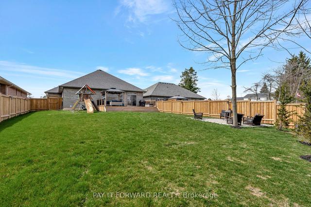 26 Magnolia Dr, House detached with 3 bedrooms, 3 bathrooms and 6 parking in Norfolk County ON | Image 2