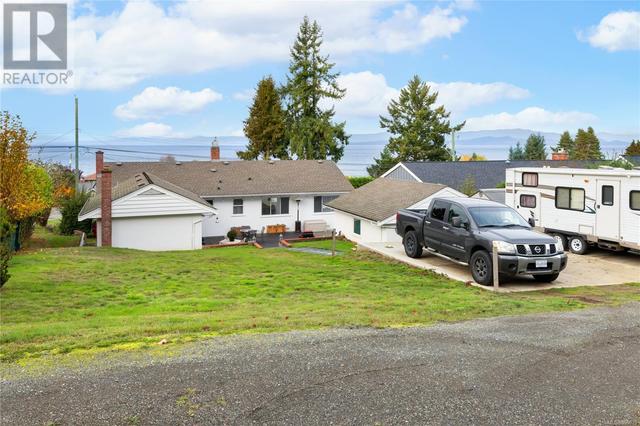 340 Crescent Rd W, House detached with 4 bedrooms, 2 bathrooms and 5 parking in Qualicum Beach BC | Image 36
