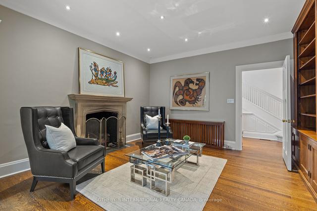 379 Walmer Rd, House detached with 7 bedrooms, 6 bathrooms and 4 parking in Toronto ON | Image 36