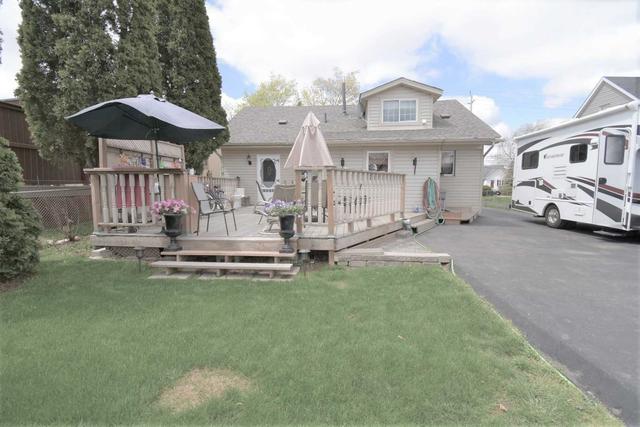 204 Gray Rd, House detached with 3 bedrooms, 3 bathrooms and 12 parking in Hamilton ON | Image 12