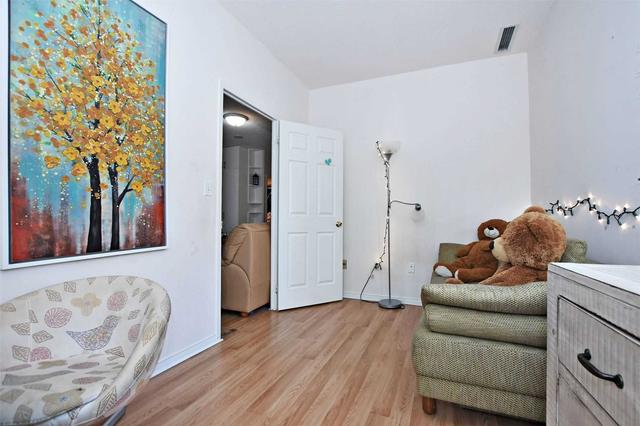 102 - 3 Pemberton Ave, Condo with 2 bedrooms, 2 bathrooms and 1 parking in Toronto ON | Image 8