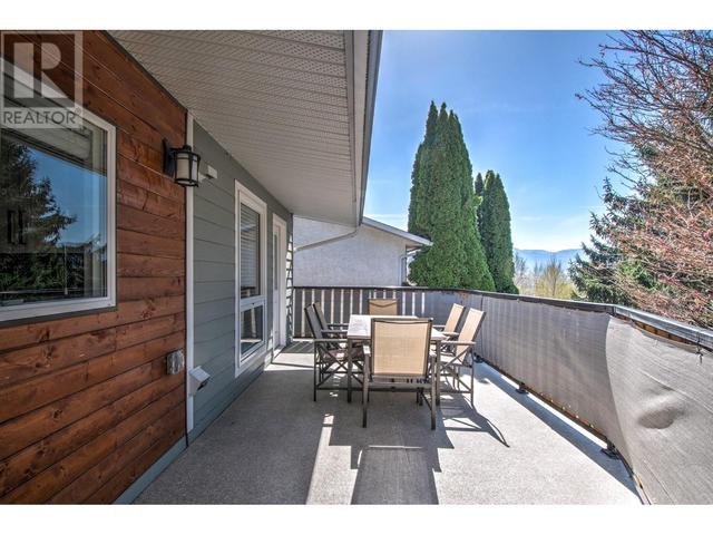 655 Clifton Road S, House detached with 5 bedrooms, 3 bathrooms and 2 parking in Kelowna BC | Image 36