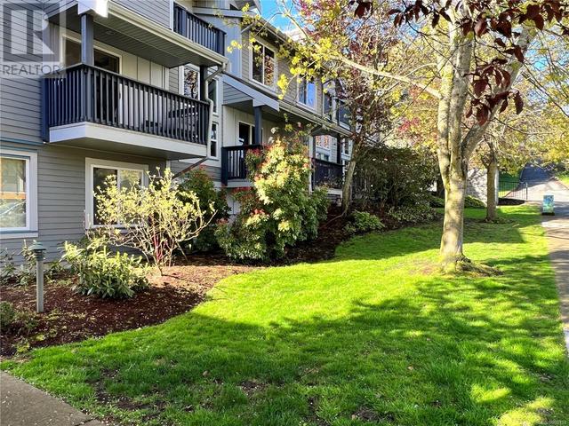 5 - 1405 Mallek Cres, House attached with 3 bedrooms, 3 bathrooms and 1 parking in Victoria BC | Image 30