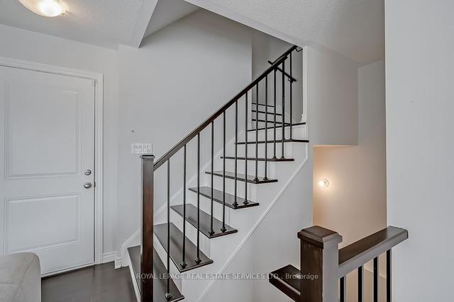 2509 Littlefield Cres, House attached with 3 bedrooms, 3 bathrooms and 4 parking in Oakville ON | Image 37