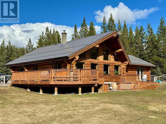 5779 Raceway Road, House detached with 4 bedrooms, 3 bathrooms and null parking in Bulkley Nechako A BC | Image 1
