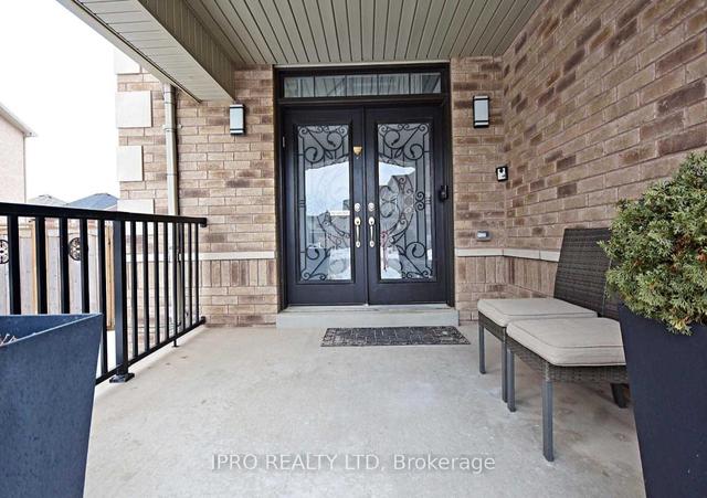 14 Bassett Cres, House detached with 4 bedrooms, 4 bathrooms and 3 parking in Brampton ON | Image 12