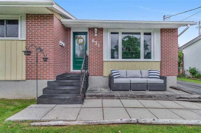 631 Aylmer Crescent, House detached with 3 bedrooms, 2 bathrooms and 6 parking in Kingston ON | Image 5
