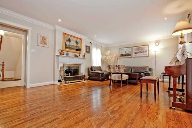 8 Canadiana Dr, House detached with 4 bedrooms, 5 bathrooms and 6 parking in Markham ON | Image 12