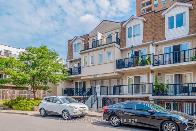2016 - 3049 Finch Ave W, Townhouse with 1 bedrooms, 1 bathrooms and 1 parking in Toronto ON | Image 12