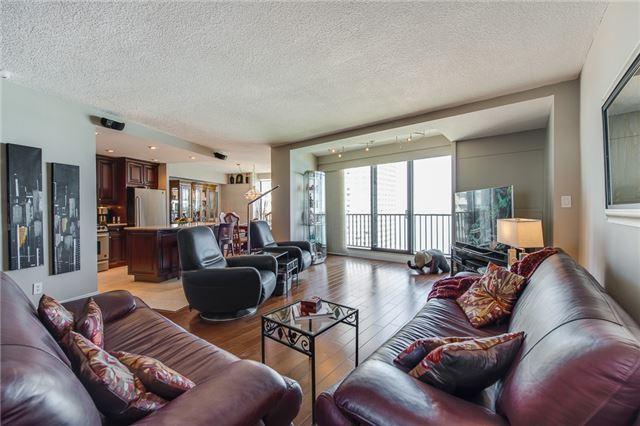 1827 - 33 Harbour Square, Condo with 2 bedrooms, 3 bathrooms and 1 parking in Toronto ON | Image 6