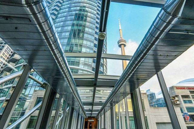 1109 - 397 Front St, Condo with 1 bedrooms, 1 bathrooms and 1 parking in Toronto ON | Image 10