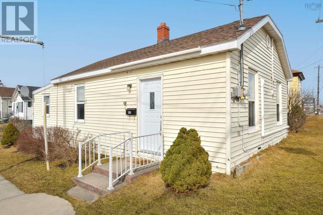 105 Welton Street Sydney, House detached with 2 bedrooms, 1 bathrooms and null parking in Cape Breton NS | Image 1