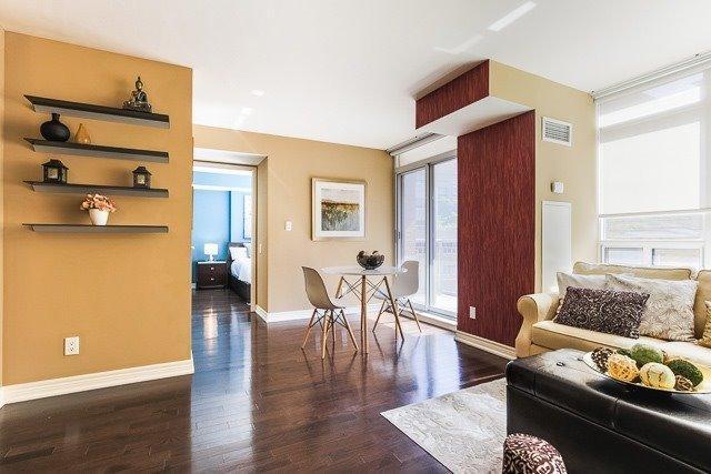 607 - 60 St Clair Ave W, Condo with 2 bedrooms, 1 bathrooms and null parking in Toronto ON | Image 7