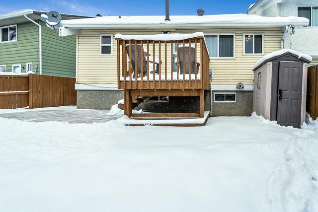 120 Whitehill Place Ne, Home with 3 bedrooms, 2 bathrooms and 2 parking in Calgary AB | Image 31
