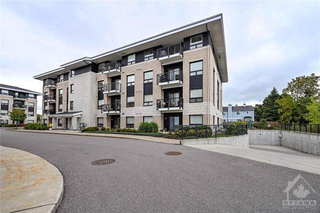 203 - 225 Winterfell Private, Condo with 2 bedrooms, 2 bathrooms and 1 parking in Ottawa ON | Image 1