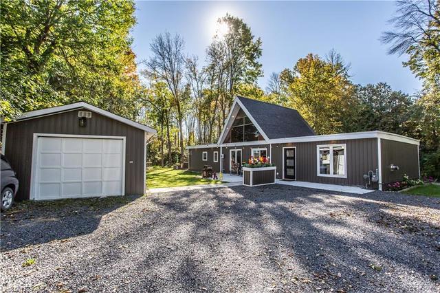 8546 County Road 2, House detached with 3 bedrooms, 2 bathrooms and 7 parking in Greater Napanee ON | Image 2