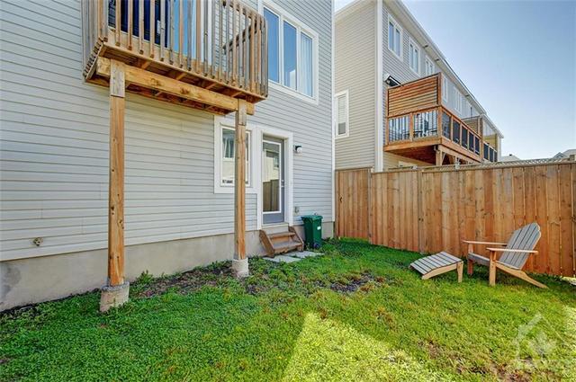 432 Meadowbreeze Drive, Townhouse with 4 bedrooms, 3 bathrooms and 2 parking in Ottawa ON | Image 27
