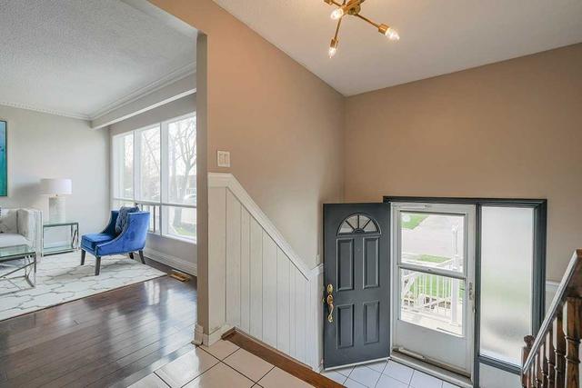 22 Revlis Cres, House semidetached with 4 bedrooms, 3 bathrooms and 3 parking in Toronto ON | Image 23