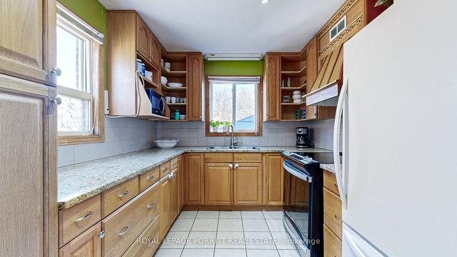 116 Judson St, House semidetached with 3 bedrooms, 2 bathrooms and 6 parking in Toronto ON | Image 3