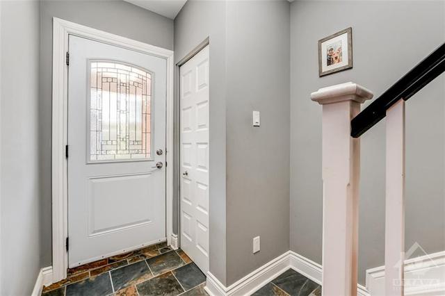 127 Hopewell Avenue, House detached with 3 bedrooms, 3 bathrooms and 2 parking in Ottawa ON | Image 3