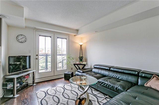 3 - 2563 Sixth Line, Townhouse with 2 bedrooms, 2 bathrooms and 1 parking in Oakville ON | Image 2