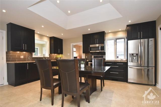 466 Hilson Avenue, House detached with 4 bedrooms, 2 bathrooms and 7 parking in Ottawa ON | Image 7