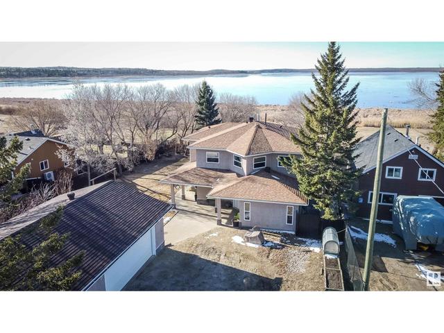 37 Lakeshore Dr, House detached with 2 bedrooms, 2 bathrooms and null parking in Sandy Beach AB | Image 63