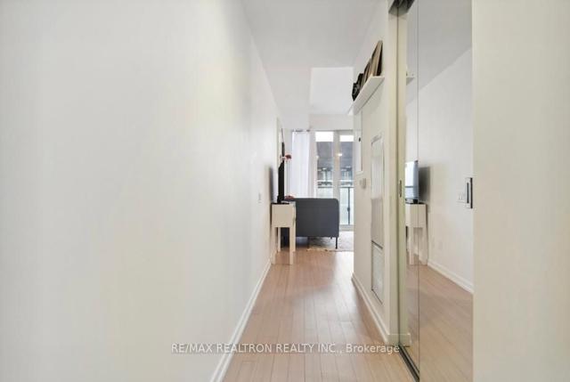 3702 - 101 Peter St, Condo with 0 bedrooms, 1 bathrooms and 0 parking in Toronto ON | Image 32