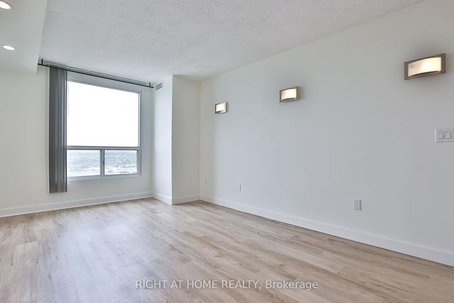 2811 - 7 Concorde Pl, Condo with 1 bedrooms, 1 bathrooms and 1 parking in Toronto ON | Image 9