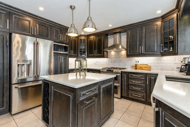 106 Huntington Cres, House detached with 4 bedrooms, 4 bathrooms and 8 parking in Clarington ON | Image 5