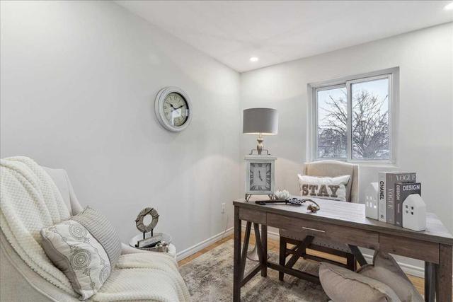 274 Burrows Hall Blvd, House semidetached with 4 bedrooms, 3 bathrooms and 2 parking in Toronto ON | Image 10
