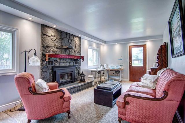 278 Taylors Rd, House detached with 4 bedrooms, 2 bathrooms and 6 parking in Kawartha Lakes ON | Image 2