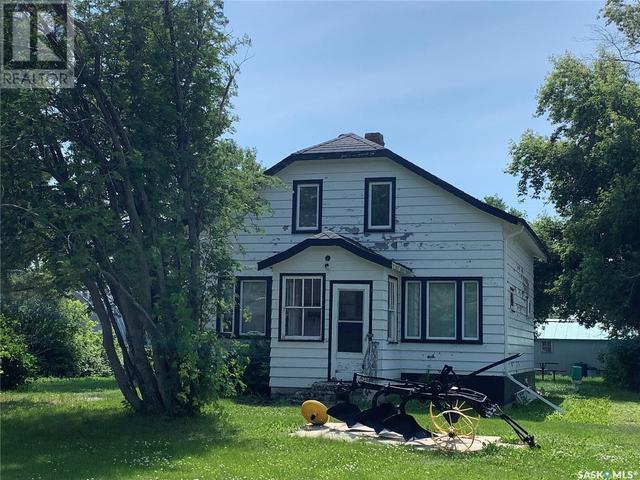 404 Main Street, House detached with 5 bedrooms, 2 bathrooms and null parking in Muenster SK | Image 1