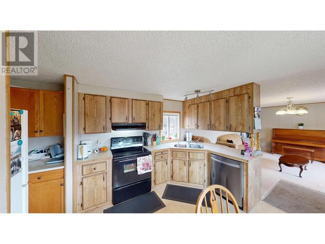 13610 Wolsey Subdiv, House other with 5 bedrooms, 3 bathrooms and null parking in Peace River B BC | Image 5