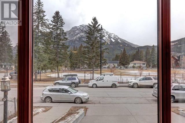 328 Squirrel Street, House detached with 4 bedrooms, 3 bathrooms and 4 parking in Banff AB | Image 8
