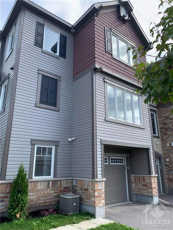 794 Maloja Way, Townhouse with 3 bedrooms, 2 bathrooms and 3 parking in Ottawa ON | Image 1