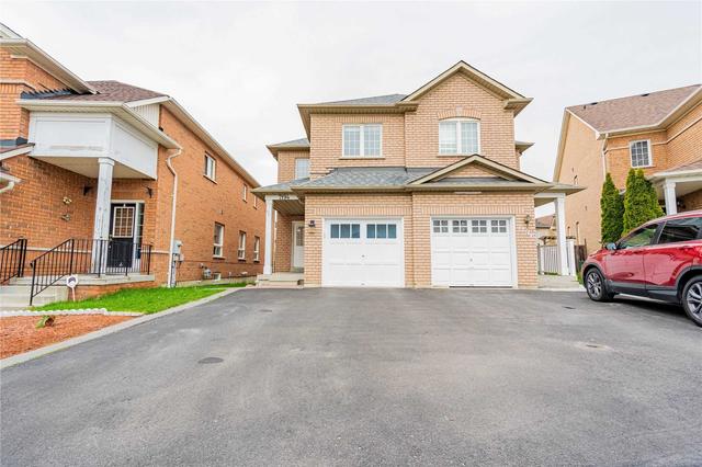 7194 Para Pl, House semidetached with 3 bedrooms, 4 bathrooms and 5 parking in Mississauga ON | Image 1